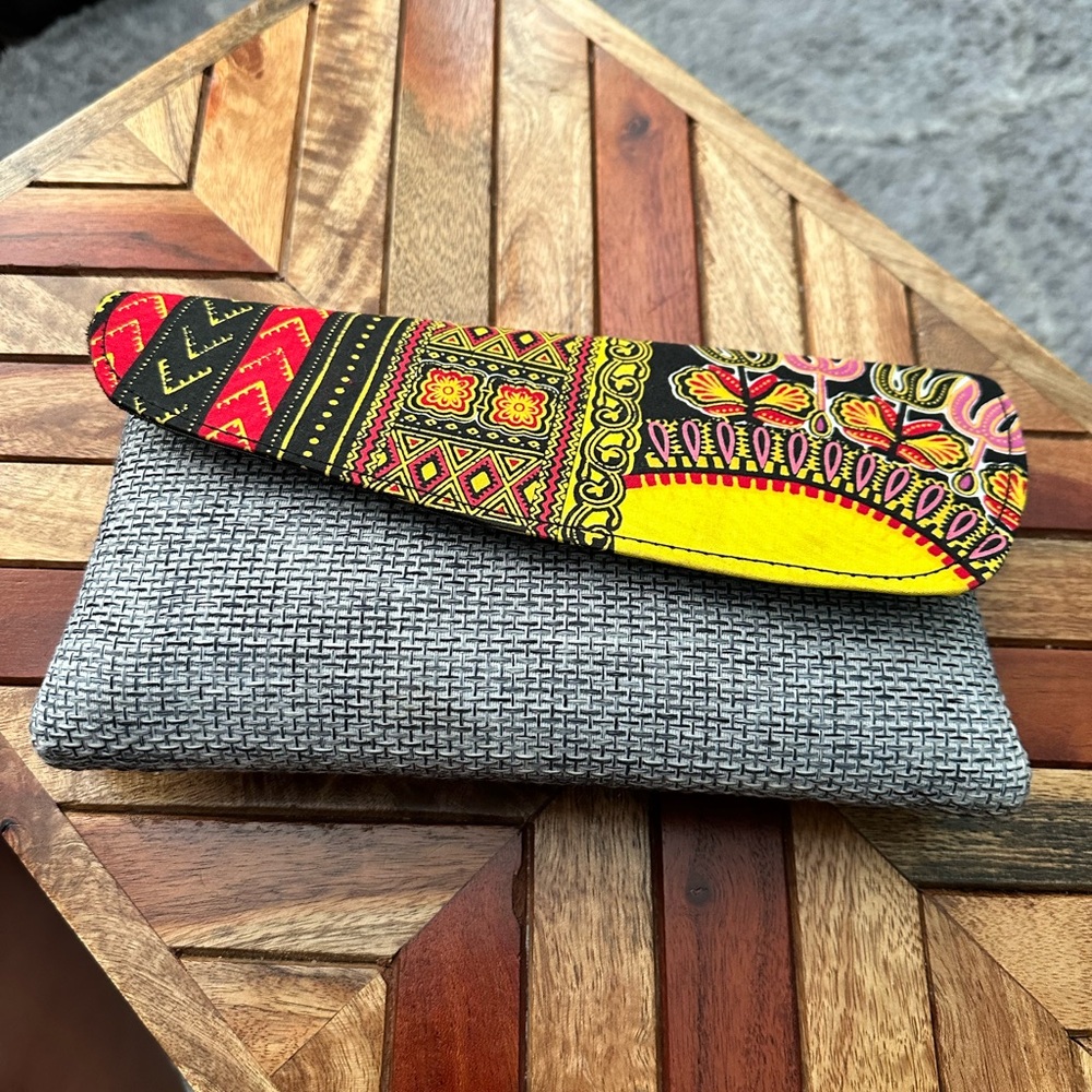 Yellow and Black Clutch with Ethnic Patterns. Clear out sale ‼️